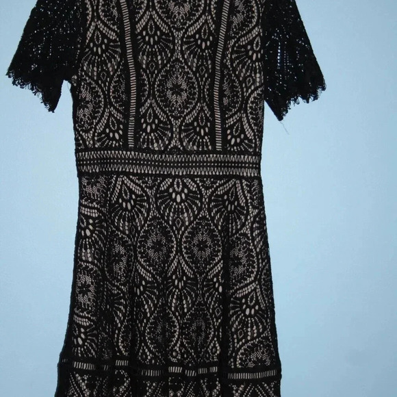 BB Dakota RSVP Black Lace Cocktail Dress A-Line Cut Fancy Mock Neck - Picture 2 of 15